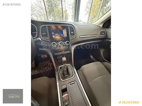RENAULT MEGAN TOUCH EXTRALI 2025 MODEL