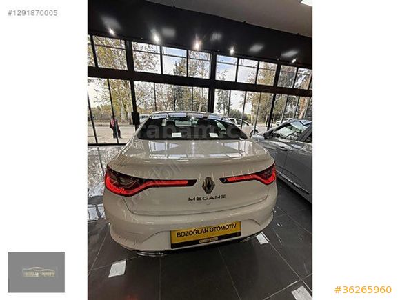 RENAULT MEGAN TOUCH EXTRALI 2025 MODEL