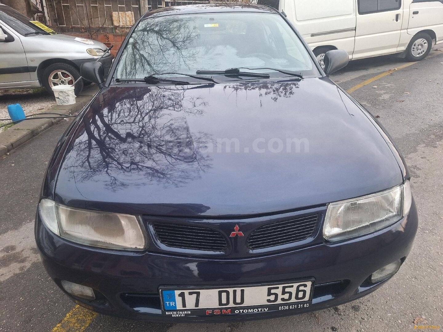 Galeriden Mitsubishi Carisma 1.6 Classic 2000 Model Denizli 200.000 km Mavi (metalik) 2