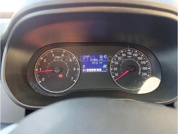 4*4 Dizel 23.996 km Dacia Duster 1.5 BlueDCI Essential