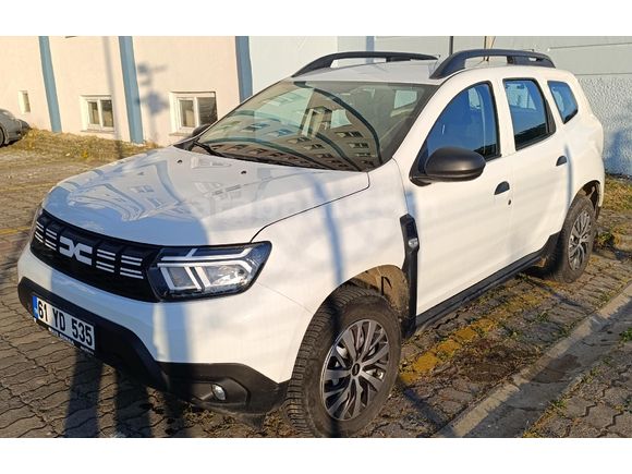 4*4 Dizel 23.996 km Dacia Duster 1.5 BlueDCI Essential