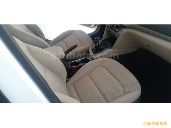 Sahibinden Hyundai Elantra 1.6 CRDi Style Plus 2017 Model