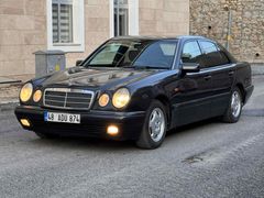 Mercedes - Benz E 200 Classic 1996 Model 