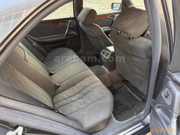Mercedes - Benz E 200 Classic 1996 Model 
