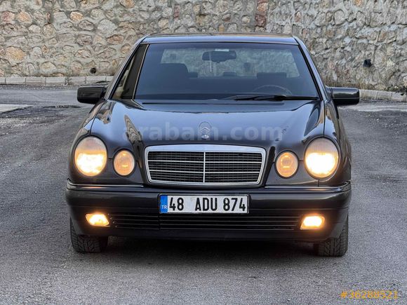Mercedes - Benz E 200 Classic 1996 Model 