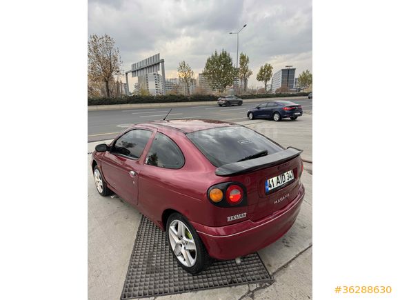 Sahibinden Renault Megane 1.6 Coupe RXI 2000 Model