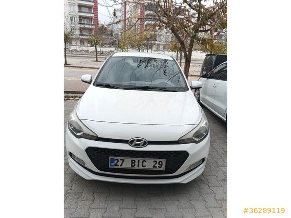 Sahibinden Hyundai i20 1.2 MPI Style 2017 Model