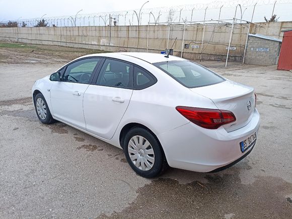 ///___ 29.000 KM ___\\\ MEMURDAN OPEL ASTRA SEDAN !
