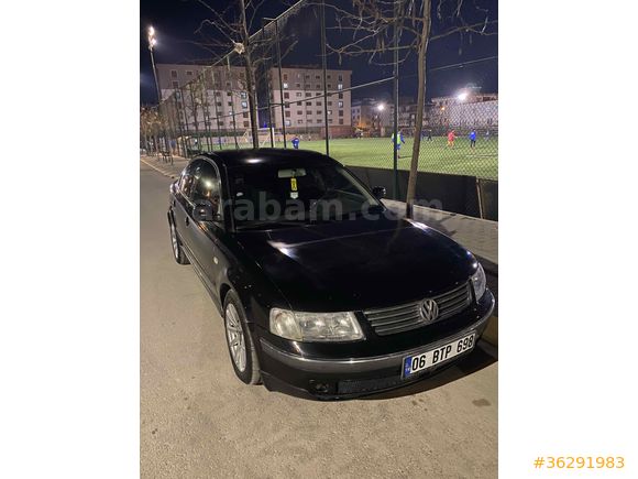 Sahibinden Volkswagen Passat 1.9 TDi 2000 Model  228.000 km Siyah Çift Kırmızı 
