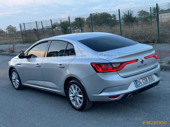 Sahibinden Renault Megane 1.5 Blue DCI Touch 2020 Model 