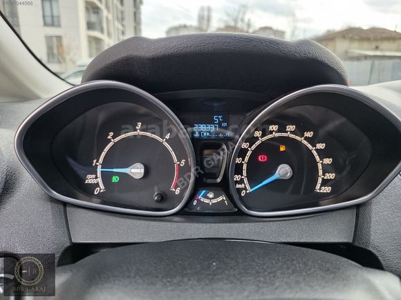 BDR GARAJ'DAN 2013 MODEL FİESTA 1.5 TİTANİUM