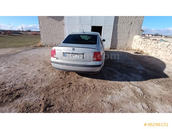 Sahibinden Volkswagen Passat 1.8 Basic 2000 Model  380.000 km Gri (Gümüş)