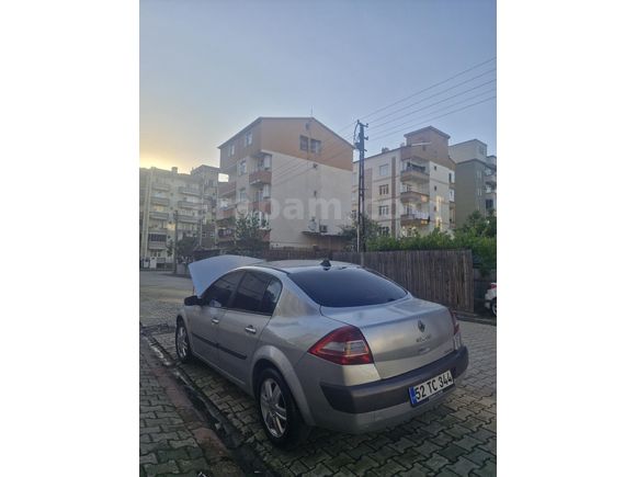 2.Sahibinden Renault Megane 1.5 dCi Privilege 2008 Model