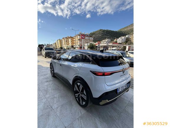 HATASIZ AMBALAJLARI ÜSTÜMDE Sahibinden Renault Megane E-Tech I