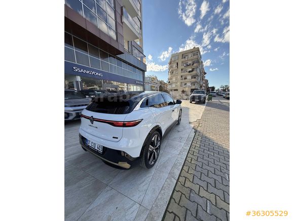 HATASIZ AMBALAJLARI ÜSTÜMDE Sahibinden Renault Megane E-Tech I