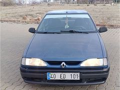 *12 YILLIK SAHİBİNDEN 96 MODEL BOYASIZ AYARINDA 1.4 RENAULT 19 *