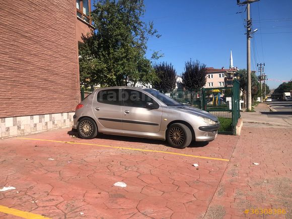İlk Sahibinden Peugeot 206 1.4 HDi XT 2004 Model 