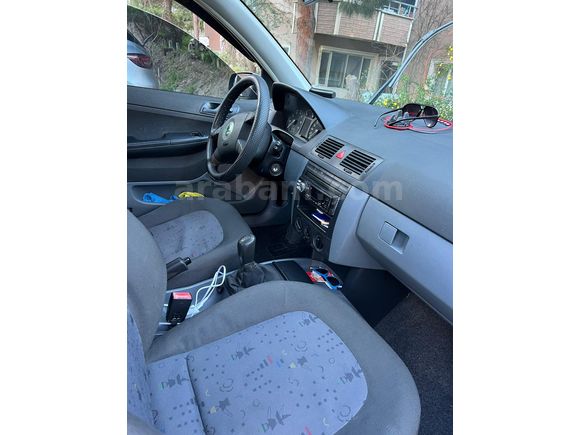 Sahibinden Skoda Fabia 1.4 Classic 2004 Model. (muayene yeni)torpitosoğutmali kilimalı