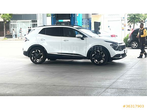Sahibinden Kia Sportage 1.6 T-GDI Elegance Konfor 2024 Model  13.000 km Beyaz