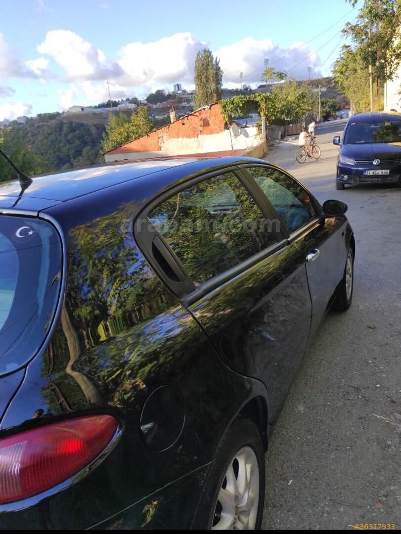 Sahibinden Alfa Romeo 147 1.6 TS Distinctive 2006 Model İstanbul 190.000 km Siyah 5