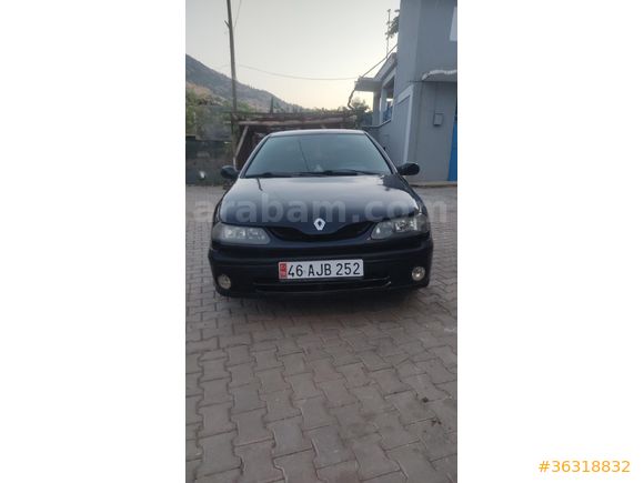 Sahibinden Renault Laguna 1.6 RXE 2002 Model  375.000 km Lacivert