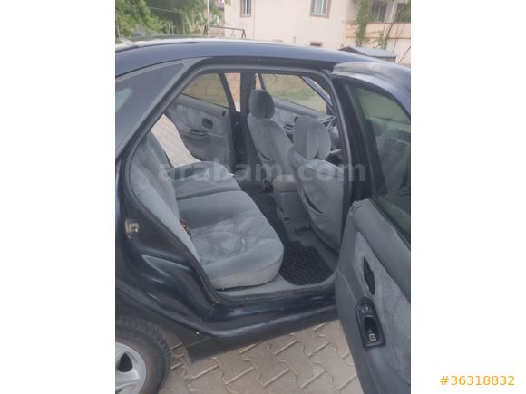 Sahibinden Renault Laguna 1.6 RXE 2002 Model  375.000 km Lacivert