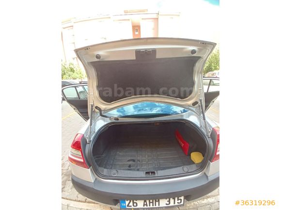 Sahibinden Renault Megane 1.4 Authentique 2006 Model
