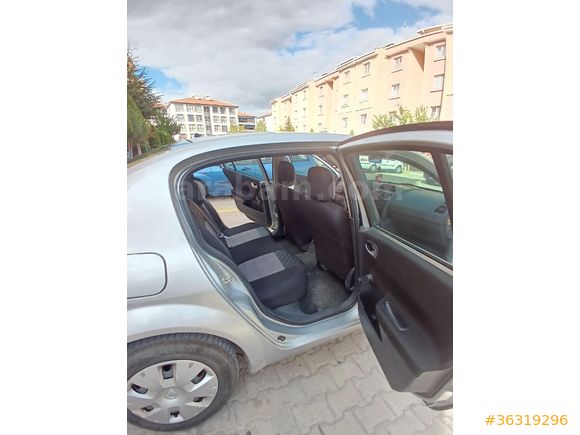 Sahibinden Renault Megane 1.4 Authentique 2006 Model