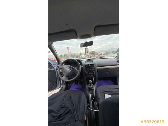 
Sahibinden Renault Clio 1.2 Dynamic 2004  Model 