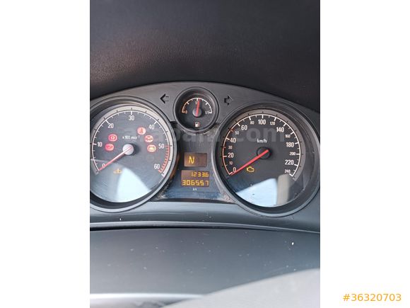 Otomatik Opel Astra 1.3 TDCİ full