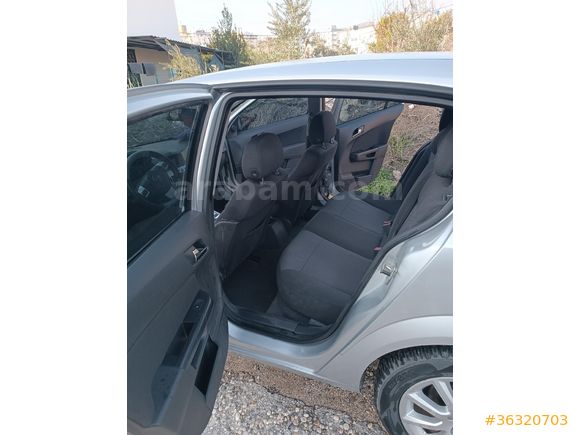 Otomatik Opel Astra 1.3 TDCİ full