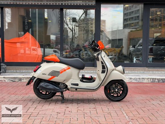 -VEGAS MOTORS-2024 VESPA GTV 300 ZELİONİ