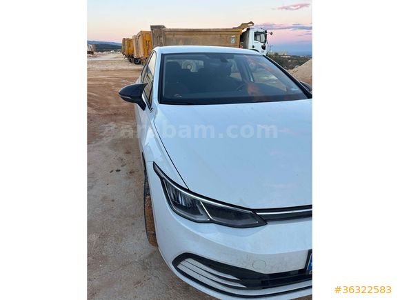 Sigara içilmemiş Sahibinden Volkswagen Golf 1.0 eTSI Life 2023 Model  53000 km Beyaz