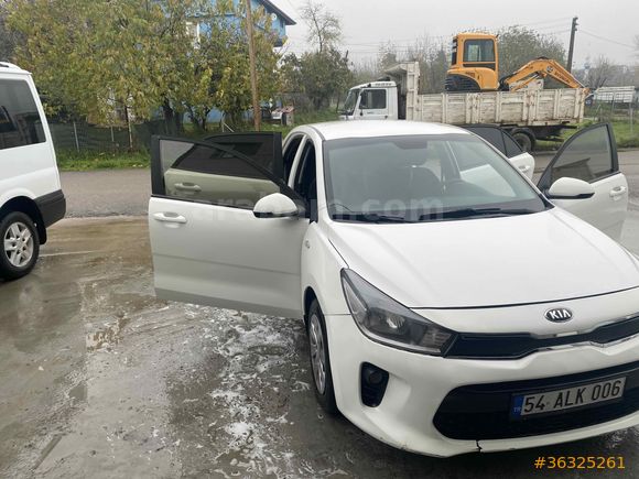 Sahibinden Kia Rio 1.4 WGT Cool 2018 Model 