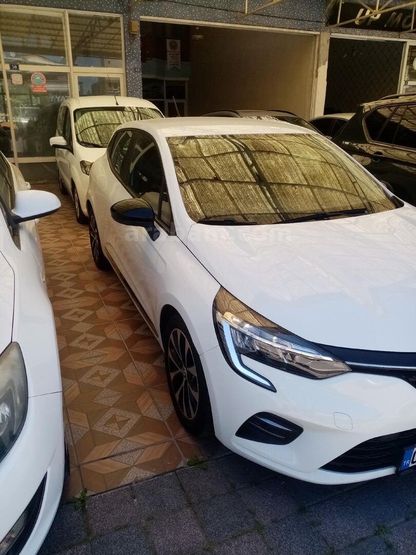 Galeriden Renault Clio 1.0 TCe Touch 2023 Model Kayseri 112.000 km Beyaz 2