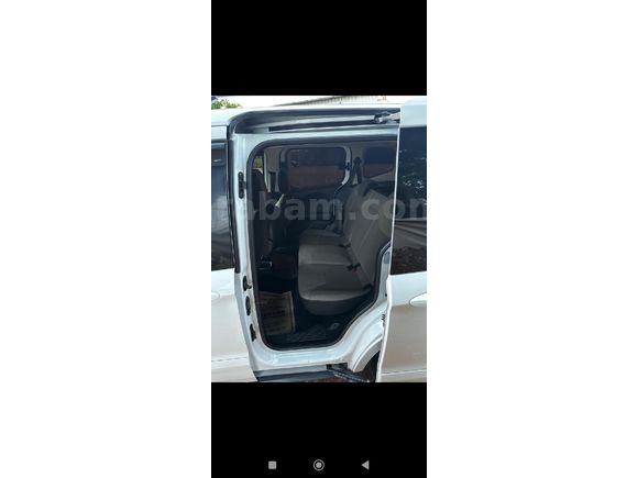 Sahibinden Ford Tourneo Courier 1.6 TDCi Titanium Plus 2015 Model