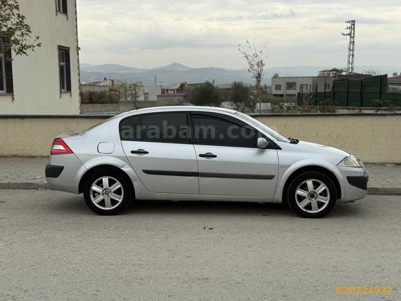 MEMURDAN-DEĞİŞENSİZ-KAPUT TAVAN BAGAJ BOYASIZ- 2009 MEGANE 2 DİZEL