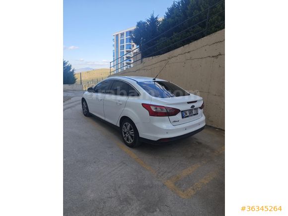 Sağlıkçıdan Düşük KM Temiz Bakımlı Focus Sadece Mesaj