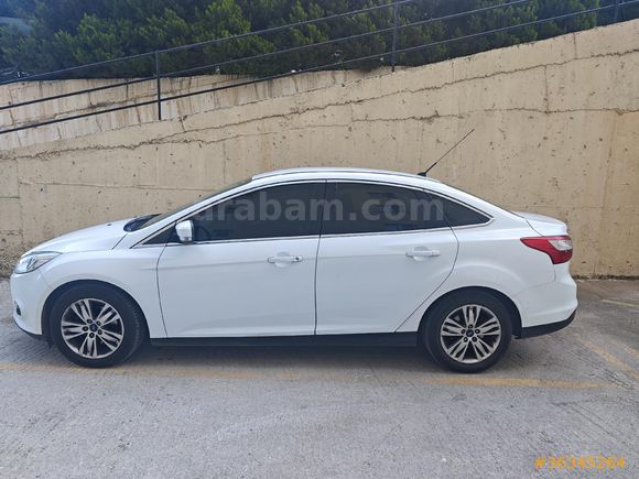Sağlıkçıdan Düşük KM Temiz Bakımlı Focus Sadece Mesaj