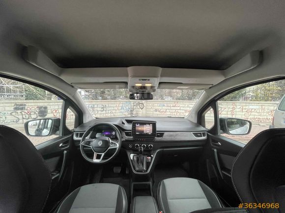 Sahibinden Renault Kangoo Multix 1.3 TCe Iconic 2024 Model 