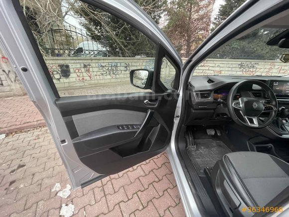 Sahibinden Renault Kangoo Multix 1.3 TCe Iconic 2024 Model 