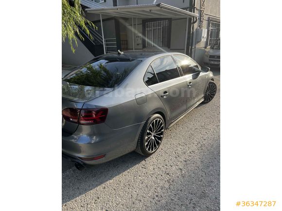 Sahibinden Volkswagen Jetta 1.6 TDi Highline 2011 Model Sakarya 235.000 km Gri (metalik)