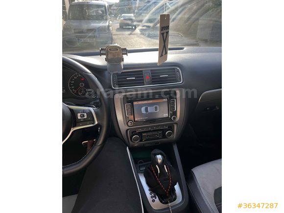 Sahibinden Volkswagen Jetta 1.6 TDi Highline 2011 Model Sakarya 235.000 km Gri (metalik)