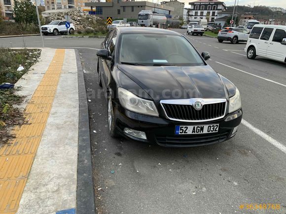 Sahibinden Skoda Octavia 1.6 Ambiente optimal 2011 Model  149.500 km Siyah