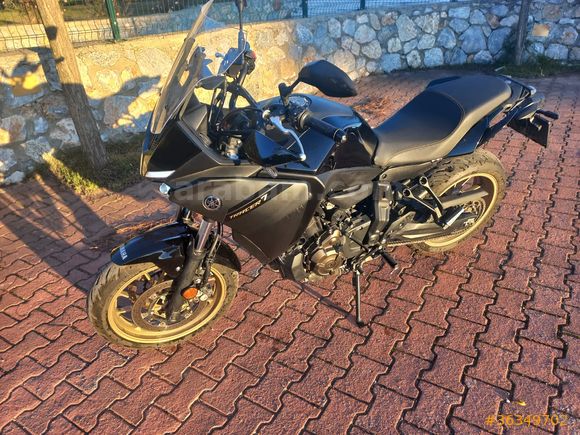 TFT Ekran 2024 Düşük Km. Siyah Tracer 7