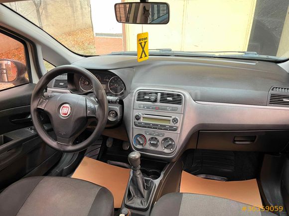 ACİLL FİYAT DÜŞTÜ 2012 FIAT PUNTO 1.4 EVO Eskişehir