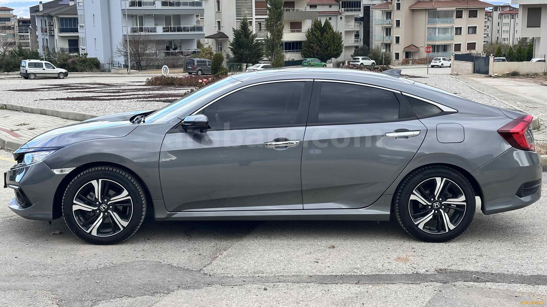 Galeriden Honda Civic 1.6i VTEC Eco Executive 2020 Model Denizli 48.000 km Füme 4