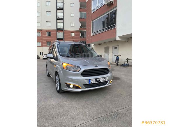  Ford Tourneo Courier  Titanium Plus