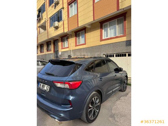 Sahibinden Ford Kuga 1.5 EcoBoost ST Line 2023 Model 