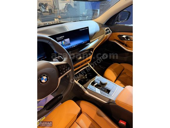 **ÇINAR MOTORS 2025 BMW 3.20i SPORT LİNE - TABA DERİ - NAVİ**